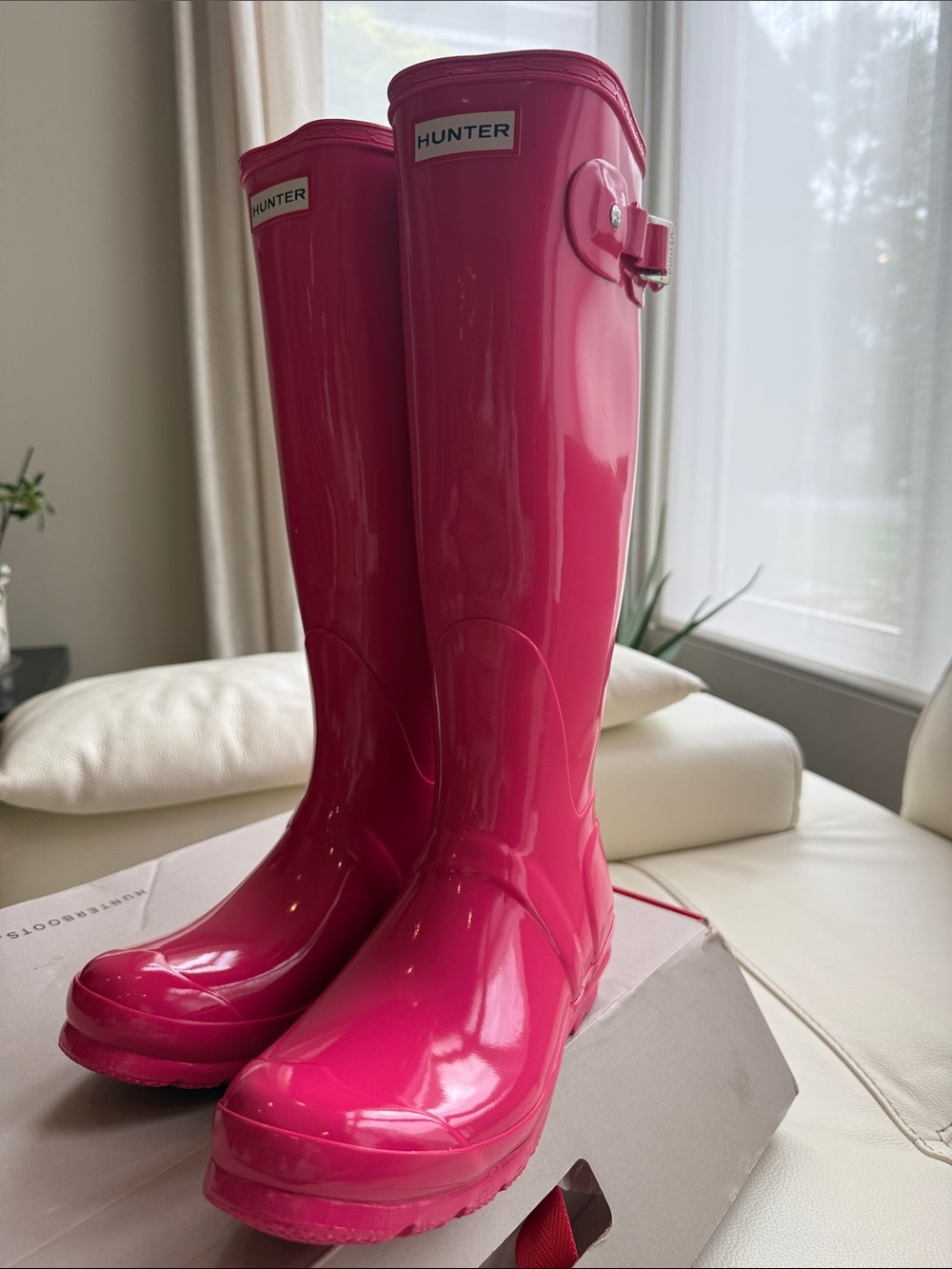 Hunter Tall Gloss Rain Boots in Hot Pink - Picture 10 of 17